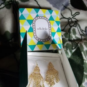 Alila Lace Chandelier Earrings